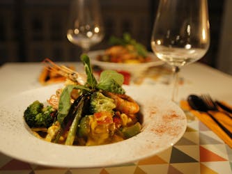 Menu gastronomique et accords mets et vins du cœur de Séville.